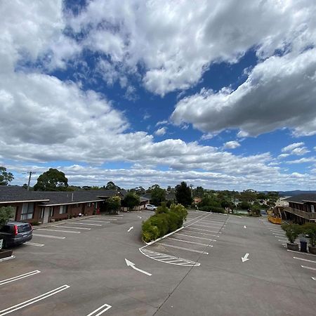 Econo Lodge Lilydale Bagian luar foto
